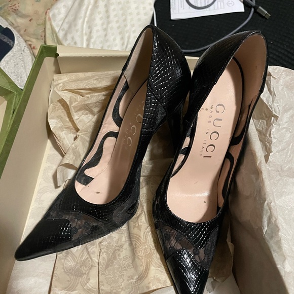 Original Gucci Python print leather pumps - Picture 2 of 3